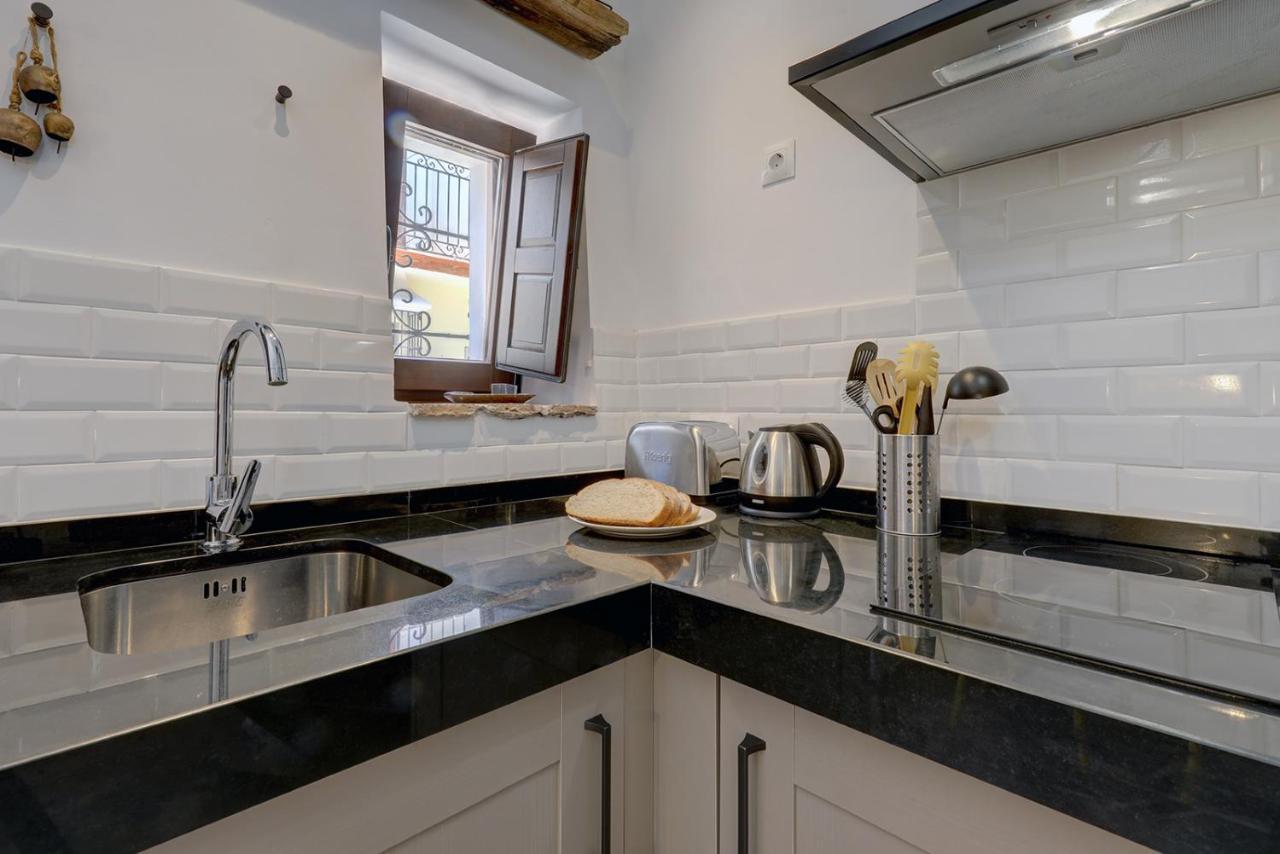 Unique Andalusian Townhouse Next To Beach Estepona Exteriör bild